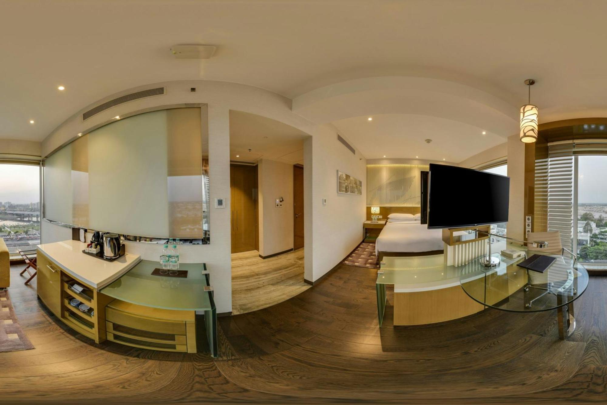 Renaissance Lucknow Hotel, Gomti Nagar Esterno foto